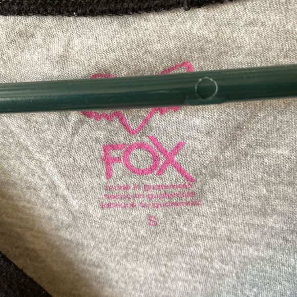 Fox Long Sleeve Shirt Women’s Size Small Henley Boat Neck Form Fit Stretch - Picture 2 of 8